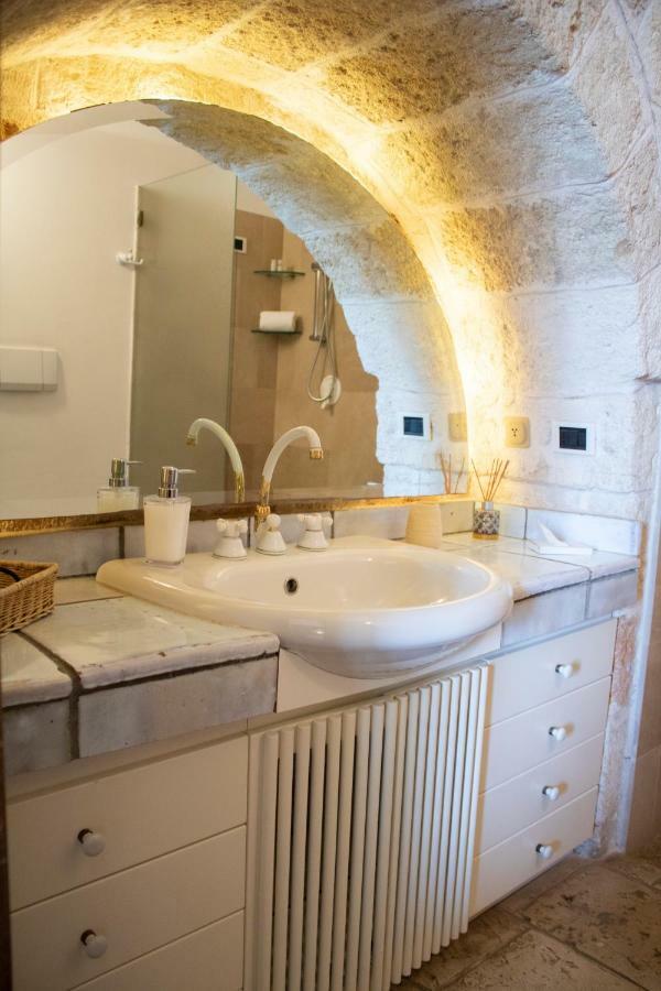 Отель Il Palazzotto Полиньяно-а-Маре Экстерьер фото